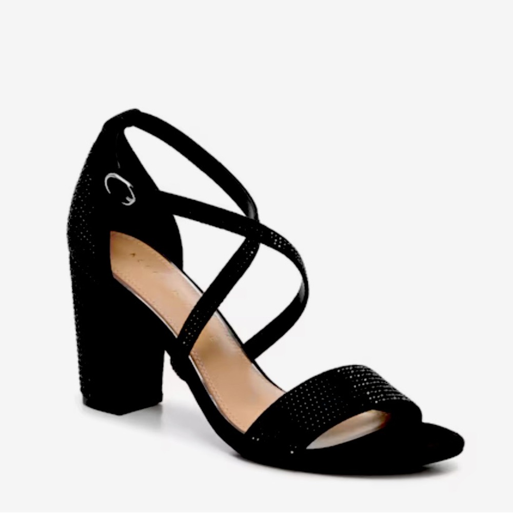 Kelly and Katie heels Size 6 Black 3” block heel.